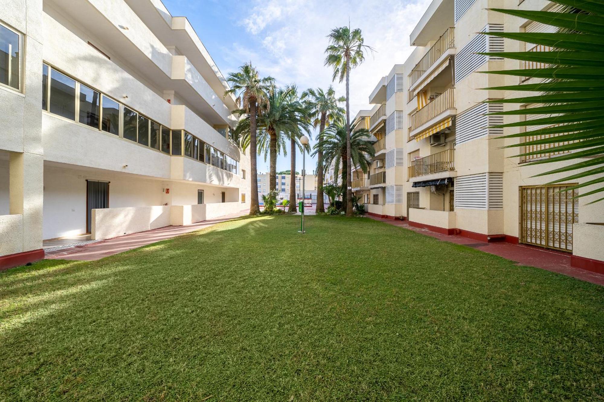 Hauzify I Apartaments Reddis Cambrils Buitenkant foto
